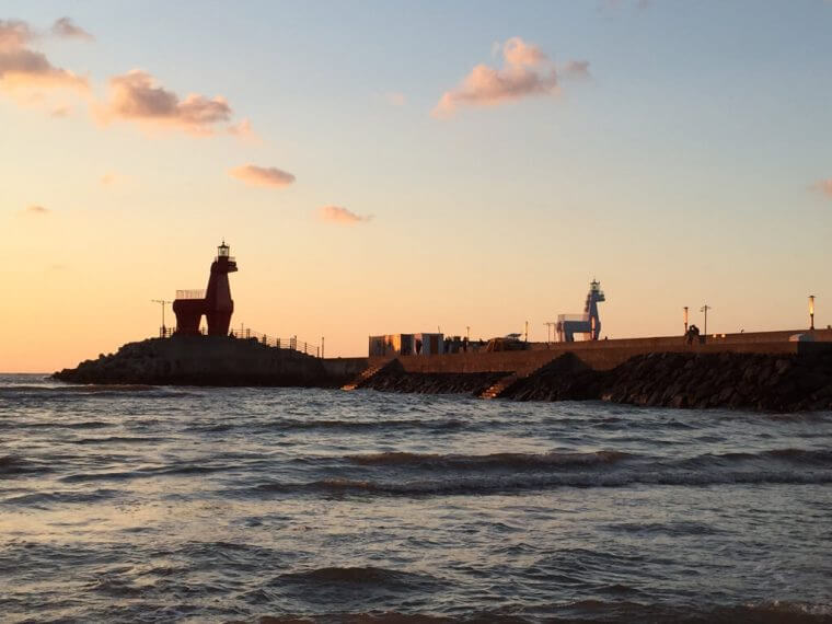 Iho Tewoo Beach Iconic Horse Lighthouses