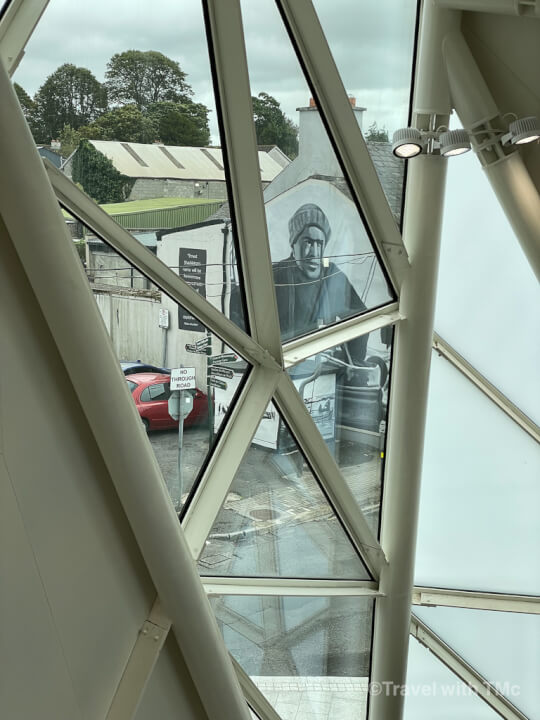 Shackleton Museum - Peekaboo Mural